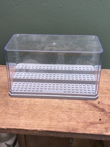 Lego minifigure tier - 3, display
