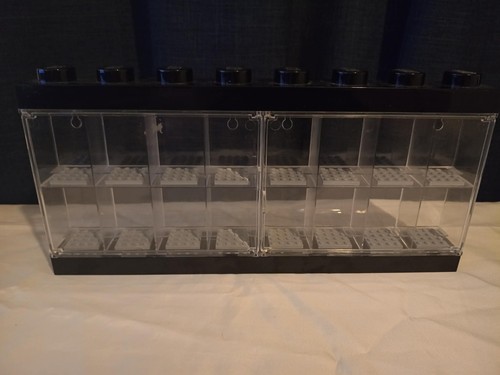 Lego minifigure display - 16,