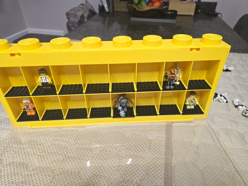 Lego yellow wall mounted - lego, wall-mounted